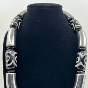 Elegant Black and Silver Beaded Necklace